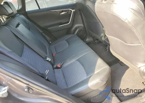 2021 Toyota Rav4 Xse z USA, uszkodzony, nr VIN 4T3E6RFV1MU040441